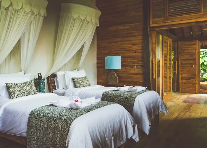 Desa Saya Eco Luxury & 4* Tejakula